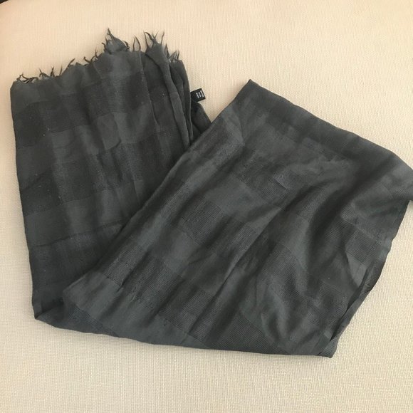 Club Monaco: Grey Scarf (with metallic stripes) - Picture 1 of 2